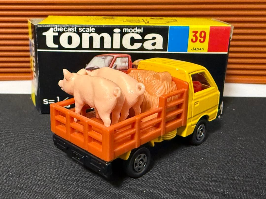 当時物トミカ 39 スズキ キャリイ 家畜運搬車 黒箱 日本製 赤シート 最安値