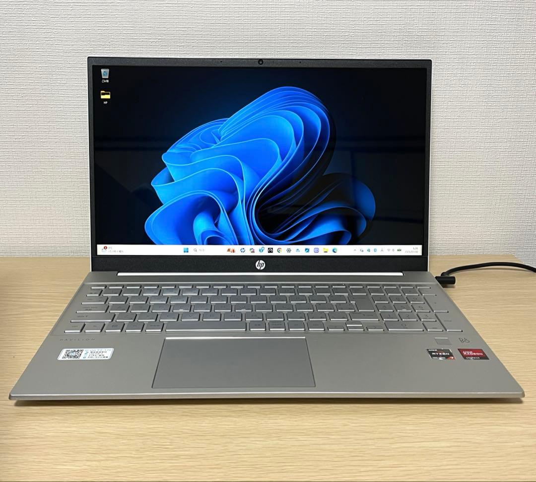 美品 HP Pavilion Laptop 15-eh3005AU