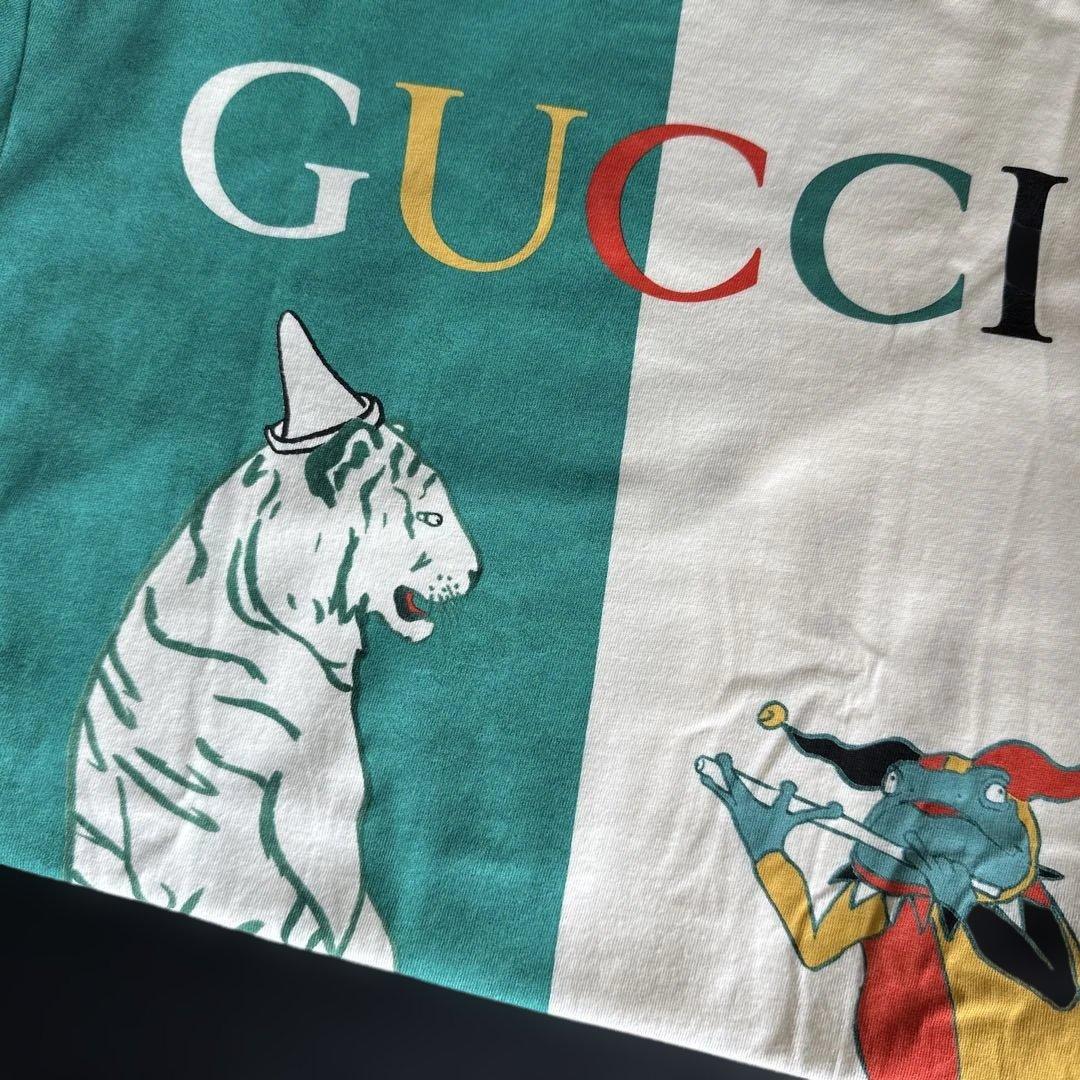 GUCCIチルドレンズ　Tシャツ