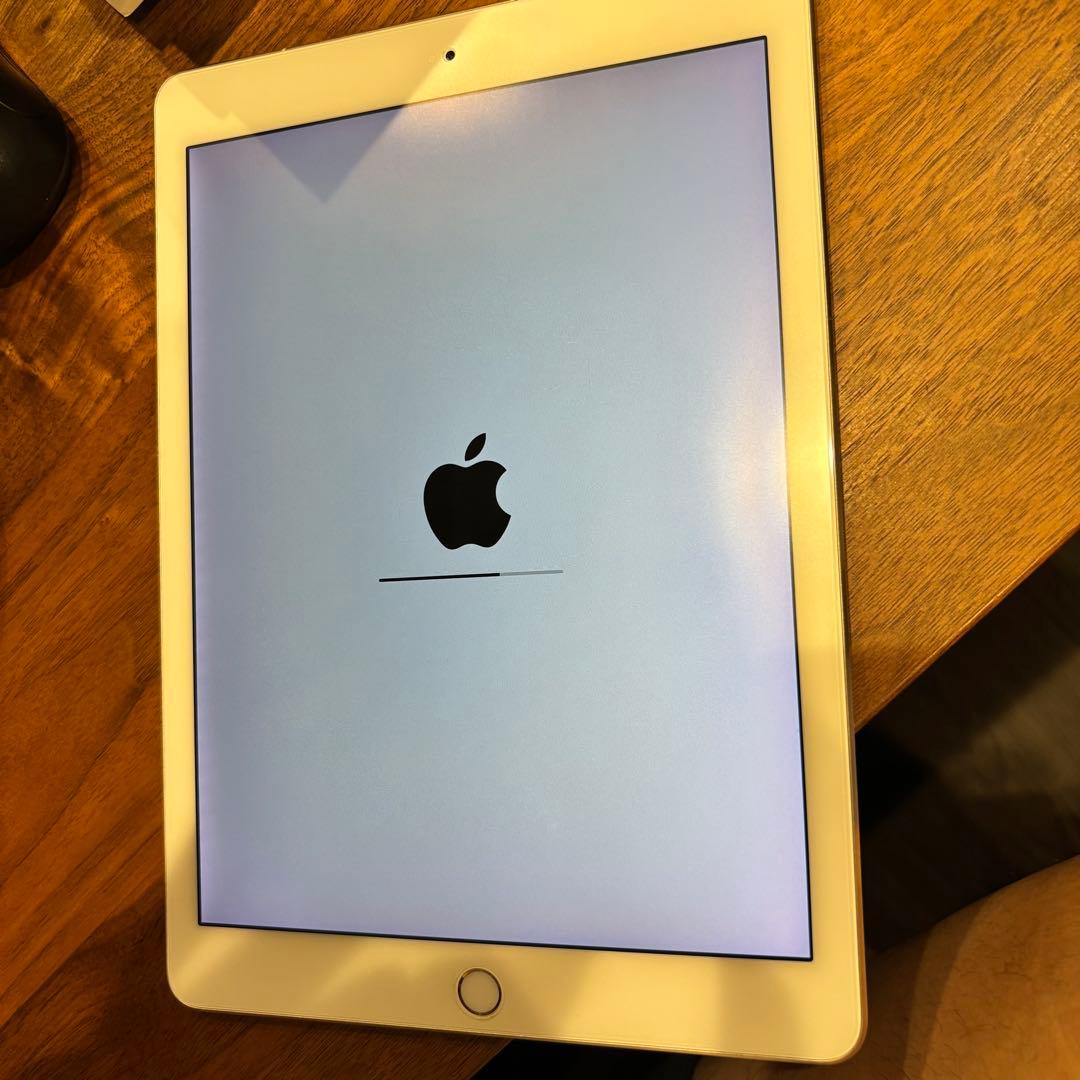 ✨美品✨iPad Pro 9.7 128GB SIMフリー　セール✨