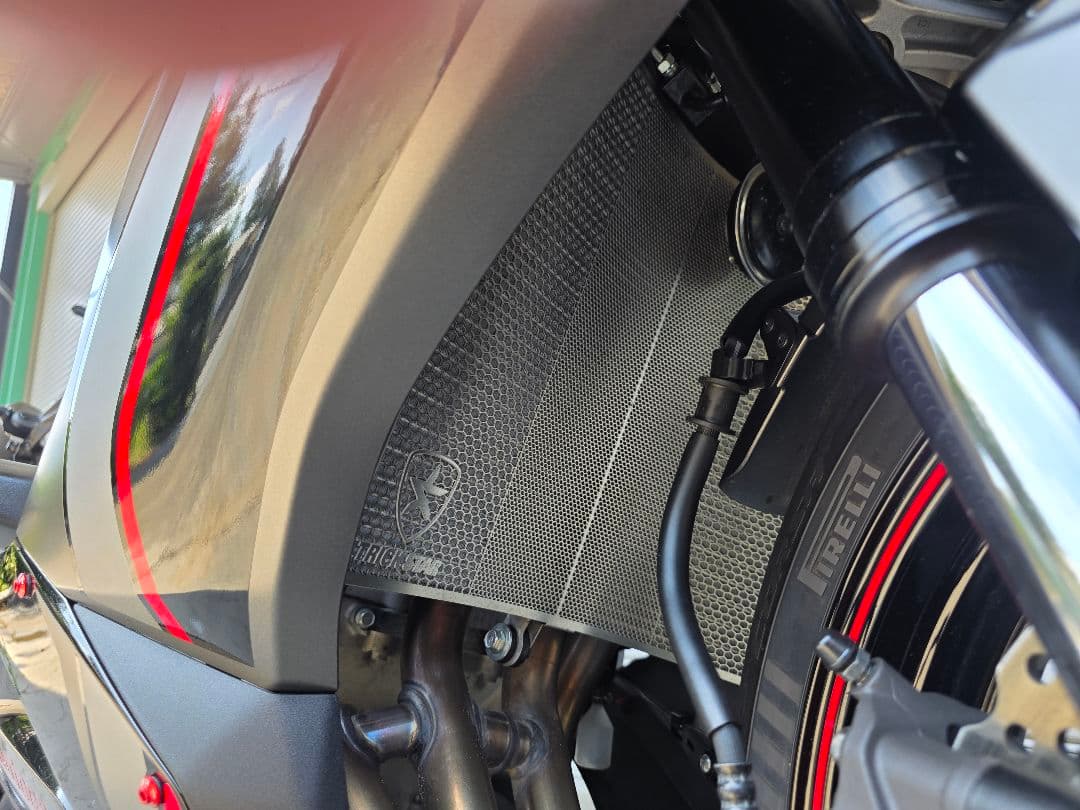 ZX6R トリックスター　ラジエーターガード