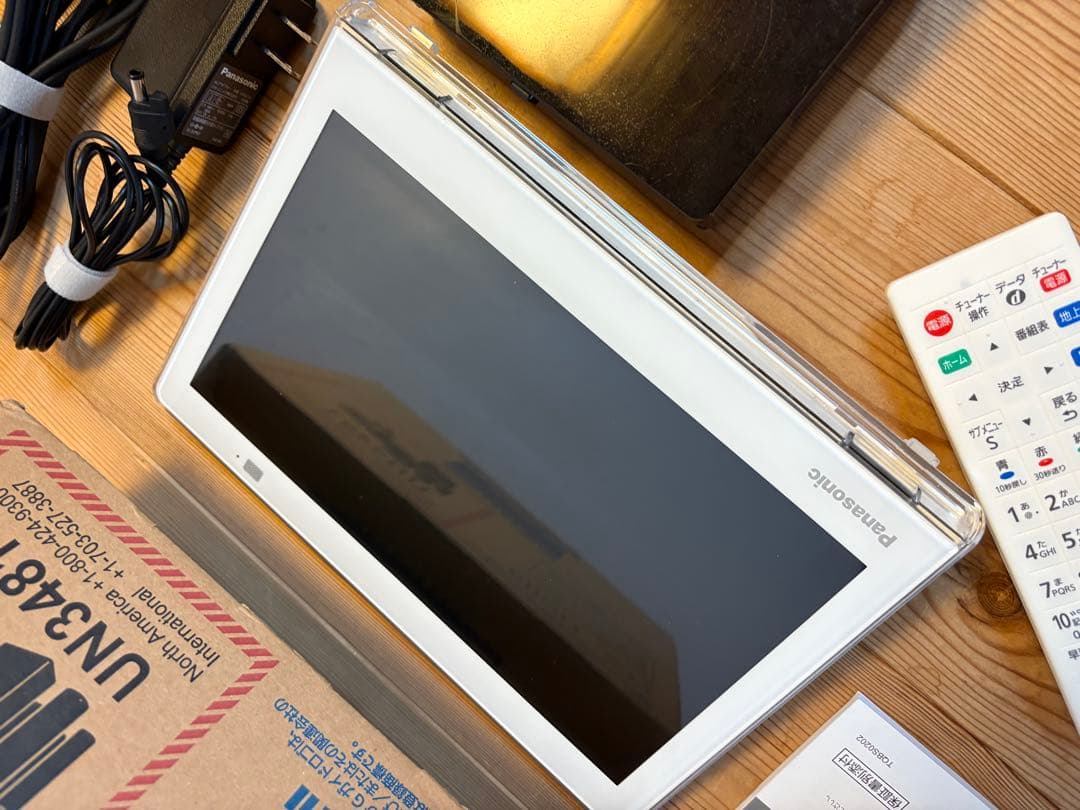 Panasonic UN-10CE8-W ポータブルテレビ