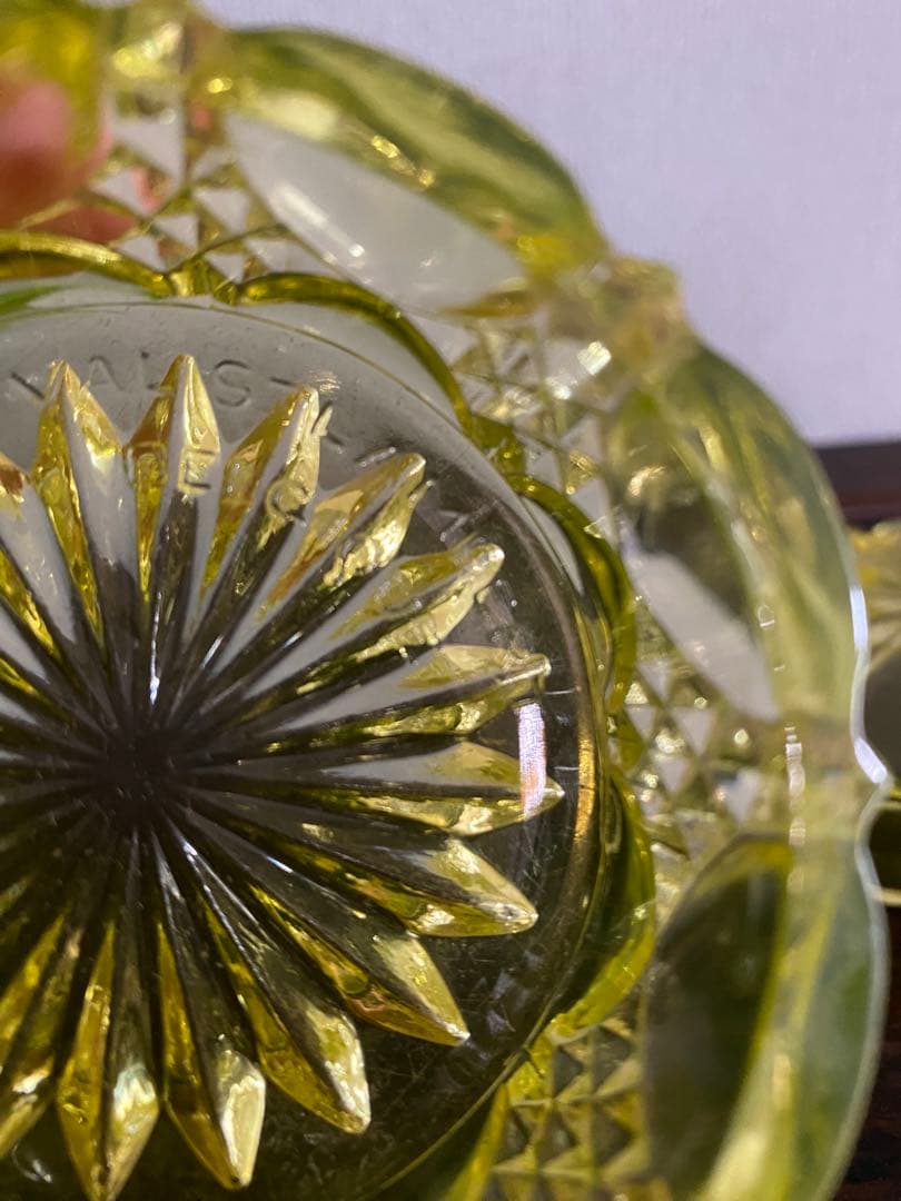 ベルギー　ヴァルサンランベール　ウランガラス　小物入れ