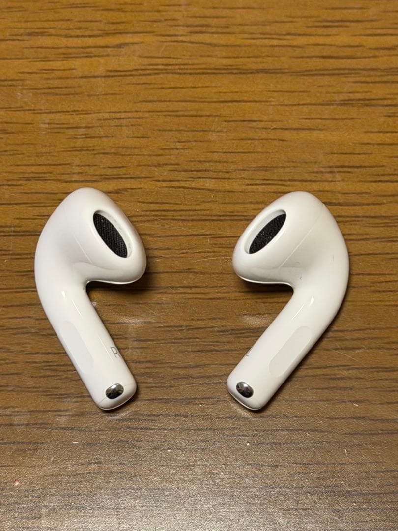 AirPods 4 アクティブノイズキャンセリング