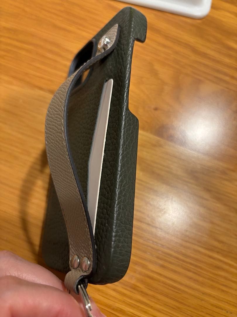 iPhone 15 ボナベンチュラケース