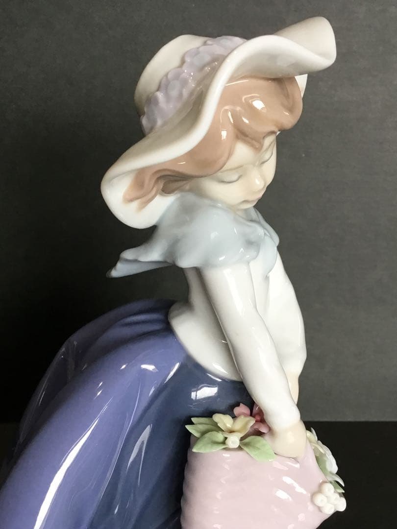 リヤドロ人形　LLADRO きれいな花ばかり