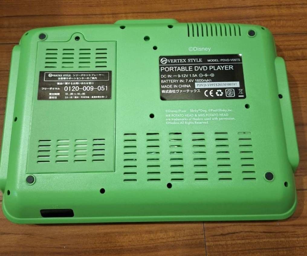 トイストーリー 9インチ ポータブルDVDプレーヤー