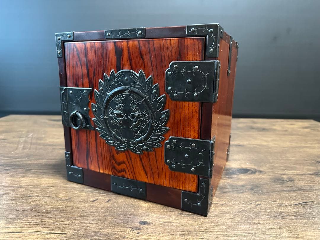 未使用美品　熊野洞 仙台箪笥 船箪笥 小箪笥 八寸帖箱 本漆仕上げ 伝統工芸品