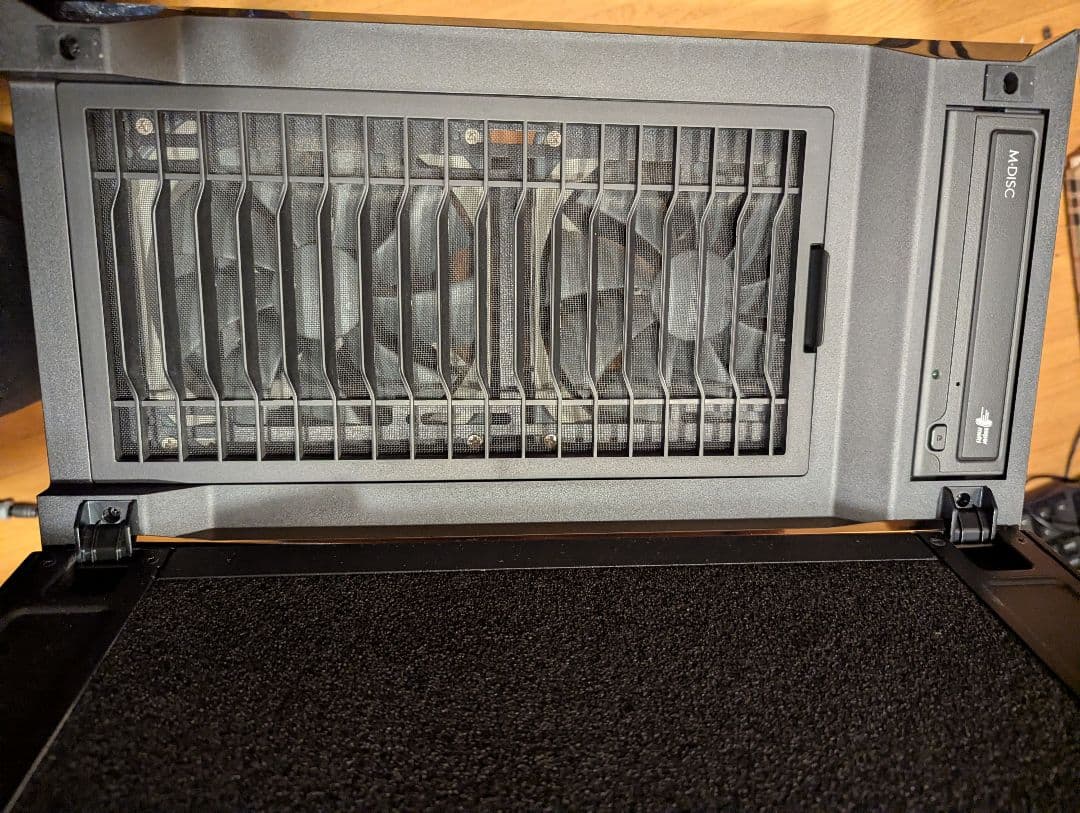 PCケース Cooler Master Silencio S400 Noctua