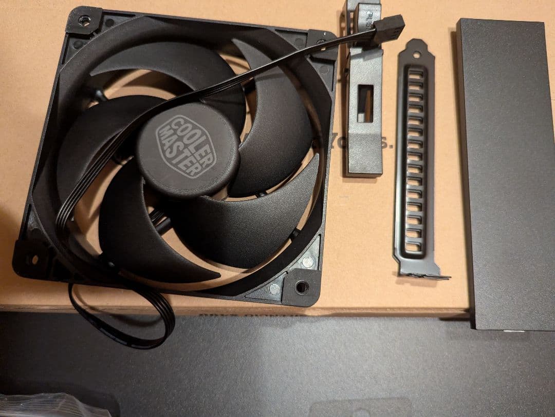 PCケース Cooler Master Silencio S400 Noctua