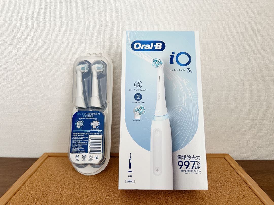 Oral-B iO 3s 電動歯ブラシ本体＋替えブラシ4本