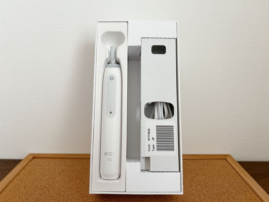 Oral-B iO 3s 電動歯ブラシ本体＋替えブラシ4本