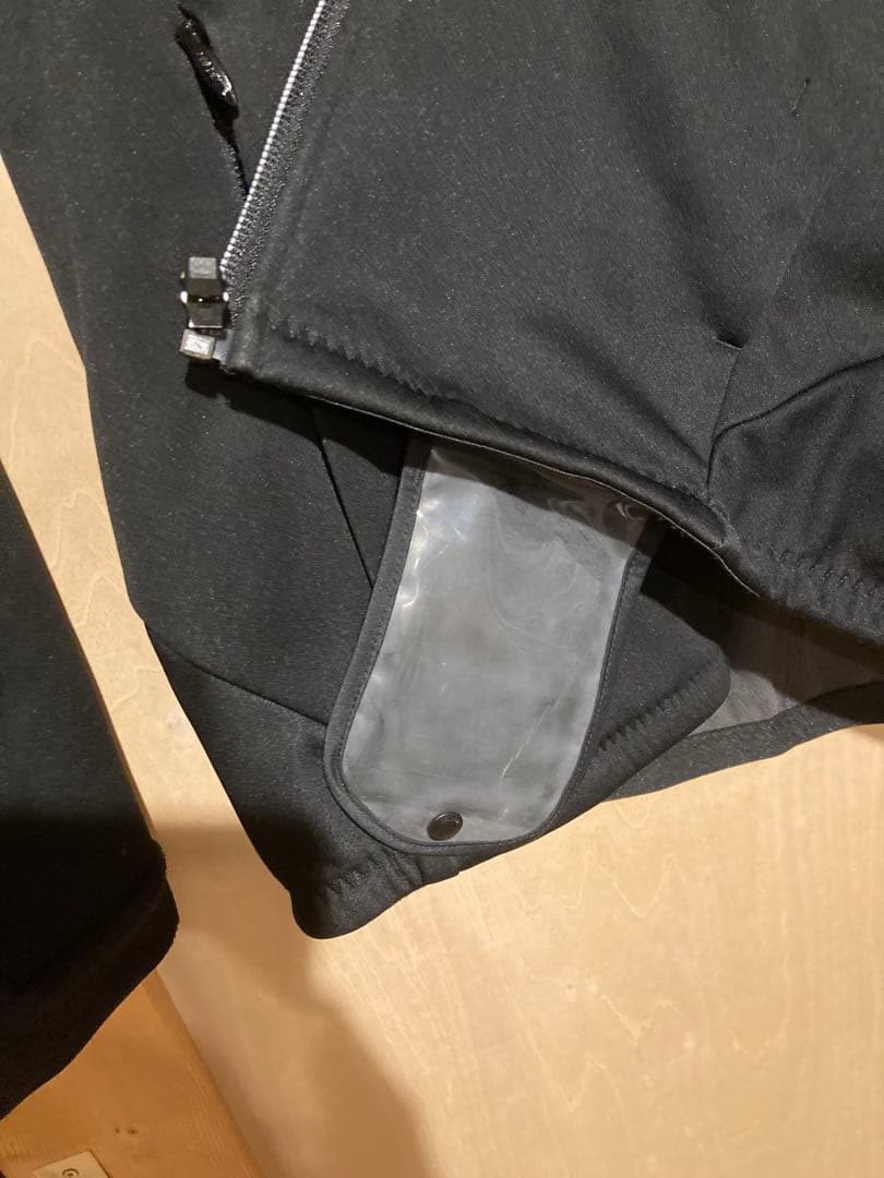 DESCENTE swiss ski team ミドラージャケット