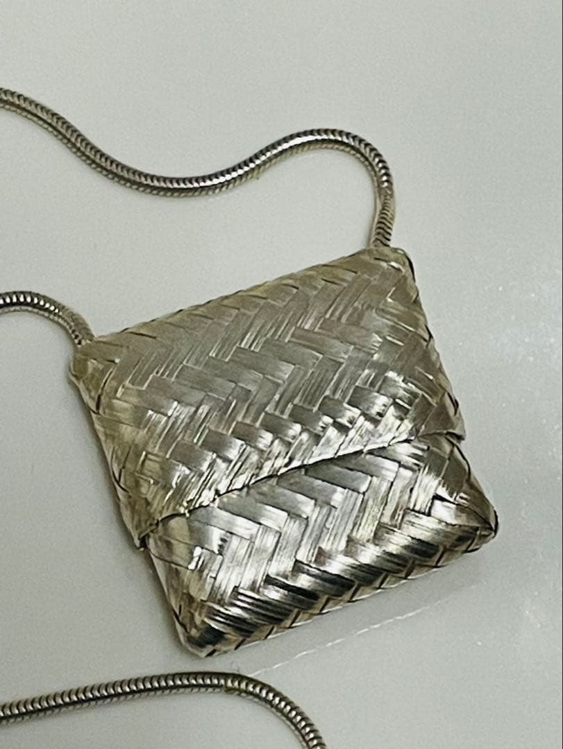 s*a様 ティファニー　バッグ型ピルケース ネックレス