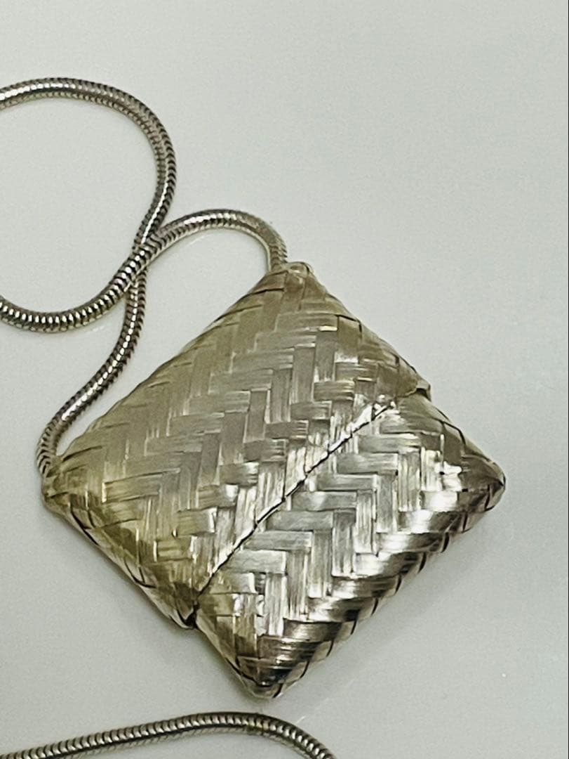 s*a様 ティファニー　バッグ型ピルケース ネックレス