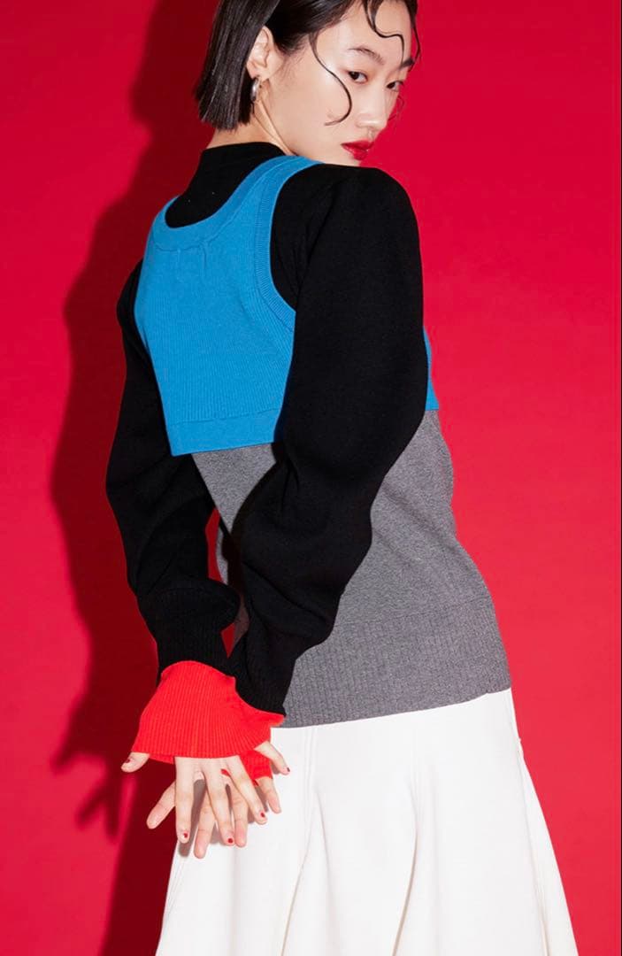 美品OMMO BLOCKING KT BUSTIER SET