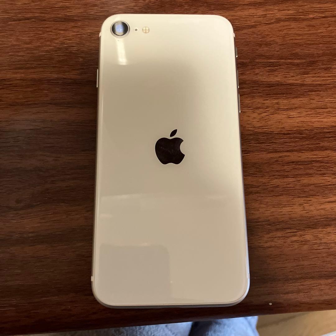 iPhone se3 本体　64GB スターライト　白　ホワイト