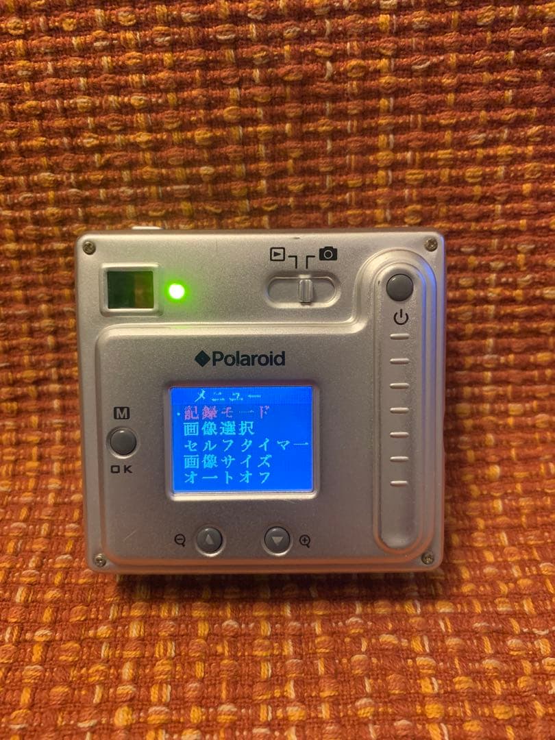 完動品　Polaroid PDC 2070 デジタルカメラ 2.1メガピクセル