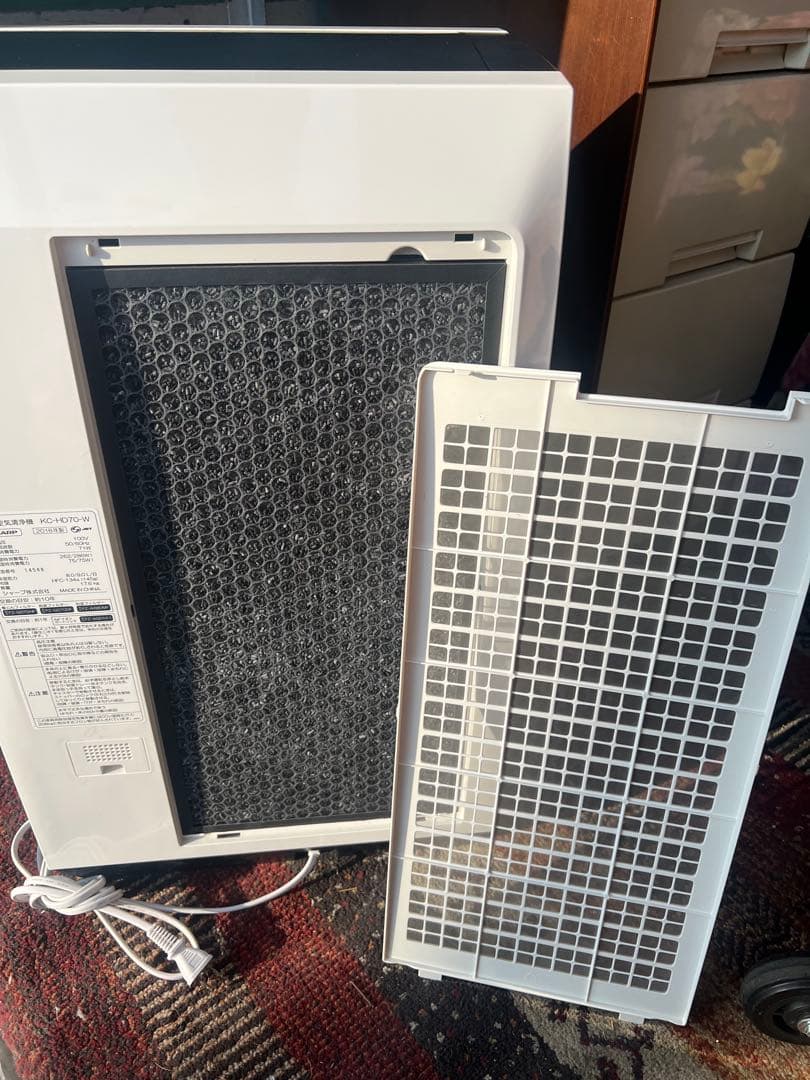 SHARP 除加湿空気清浄機　18年製 プラズマクラスター　KC-HD70-W