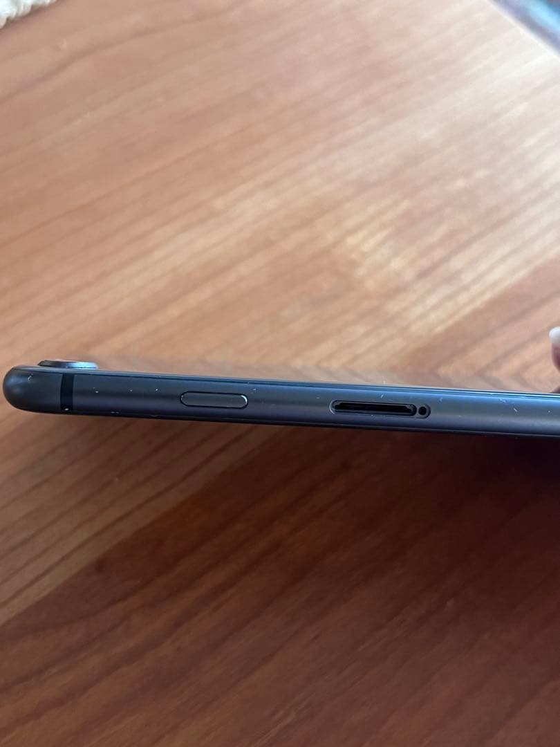 Apple iPhone 8 64G スペースグレイ　【SIMトレー欠損】