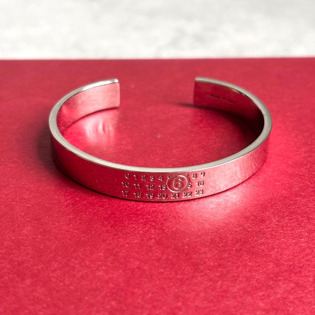 お値下げ済み！未使用に近い MM6 MAISON MARGIELA バングル
