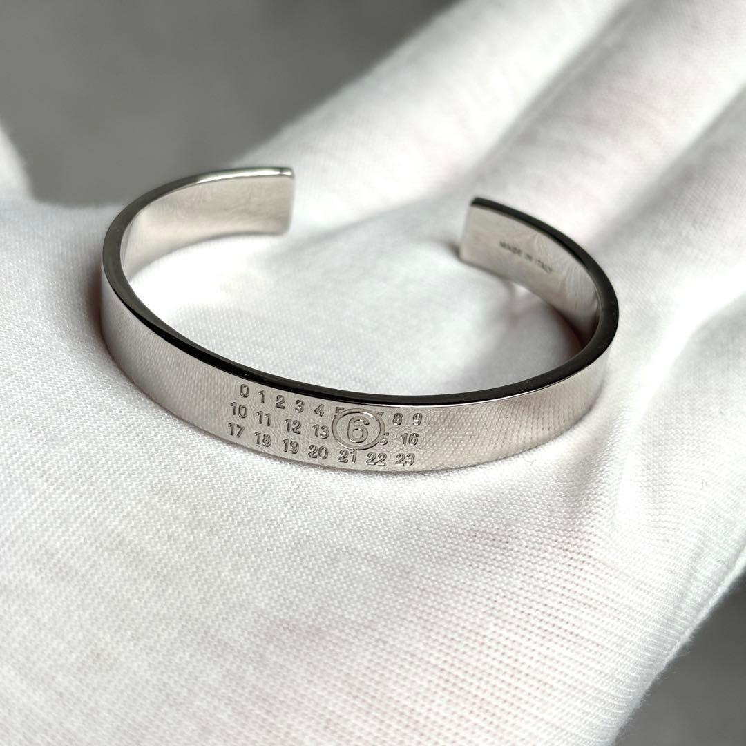 お値下げ済み！未使用に近い MM6 MAISON MARGIELA バングル