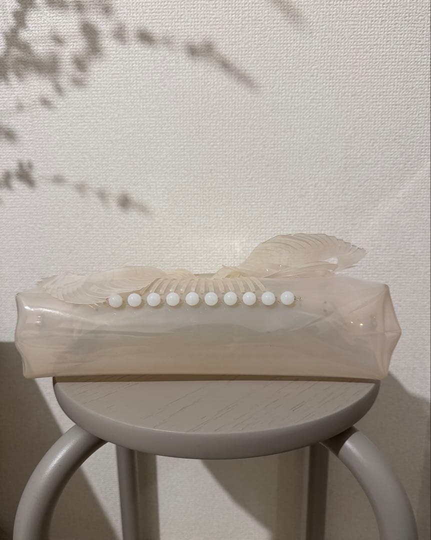 美品　mame Kurogouchi マメクロゴウチ　PVC がま口 クラッチ