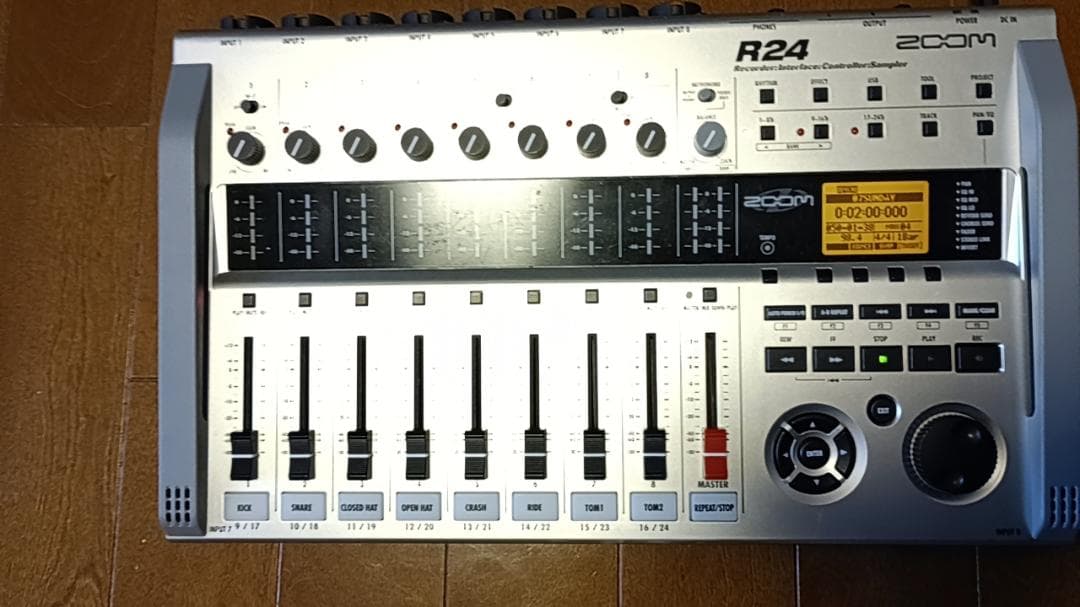 ZOOM R24 デジタルミキサー