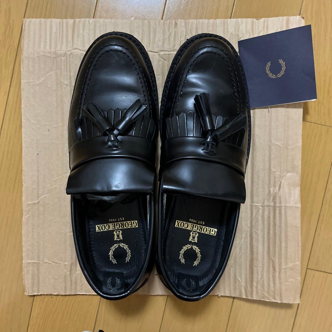 ブラックタッセルローファー