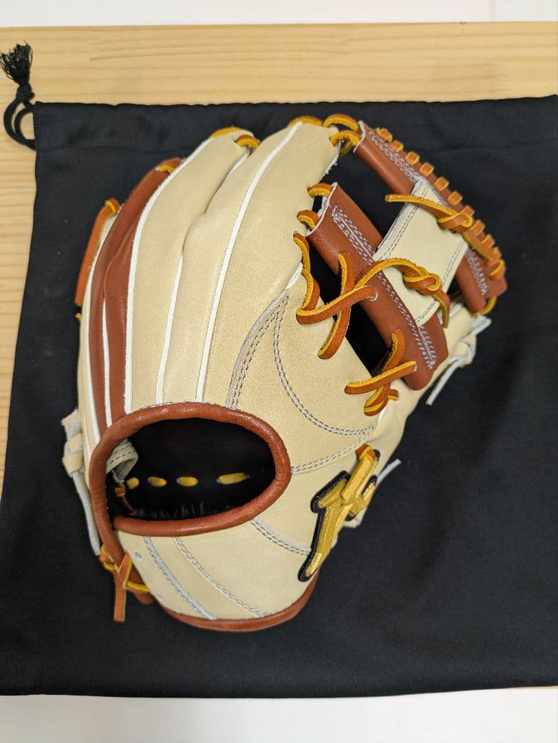 アトムズ　ATOMS軟式グローブ ベージュ/ブラウン