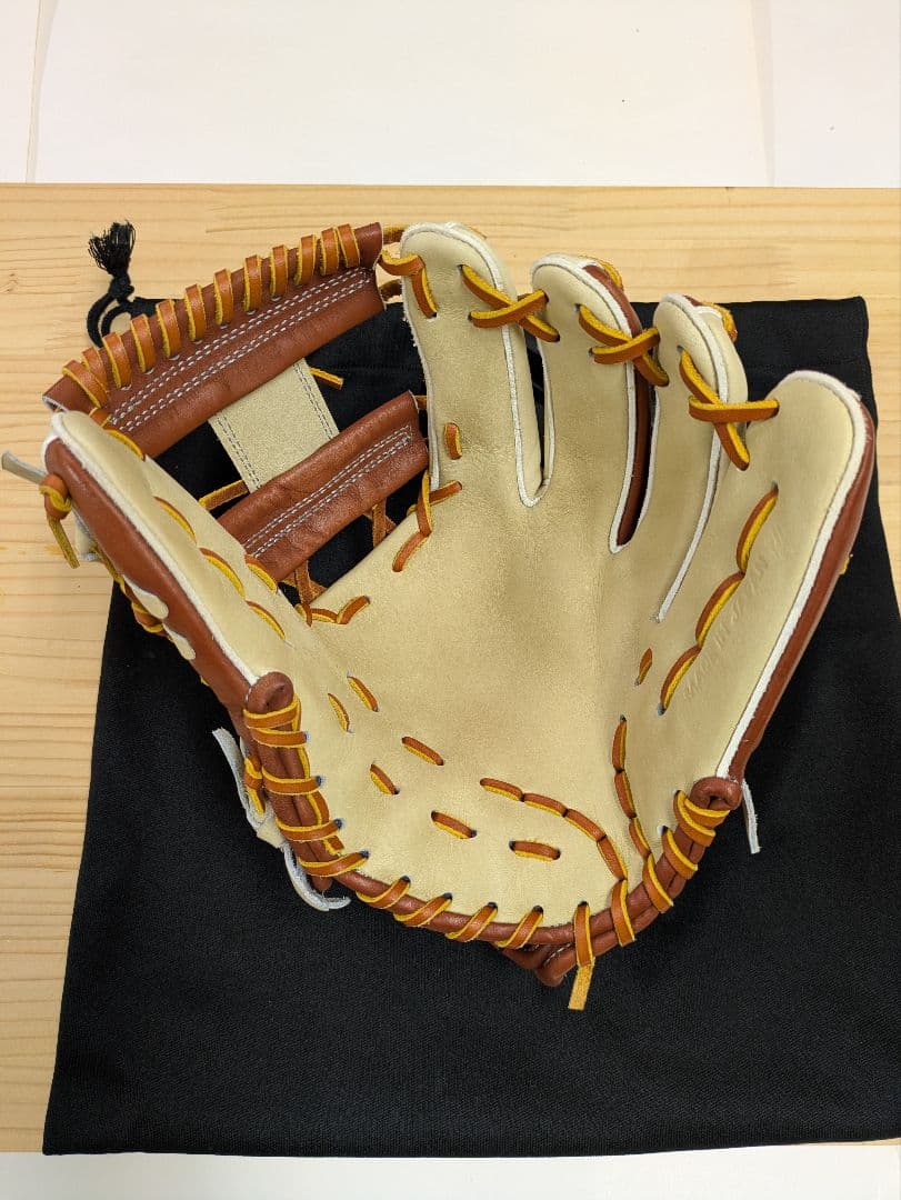 アトムズ　ATOMS軟式グローブ ベージュ/ブラウン
