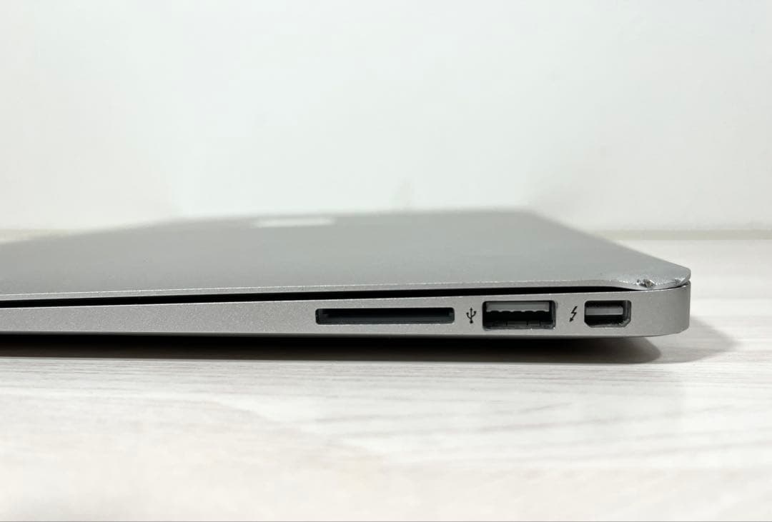 MacBook Air (13-inch, Early 2015) 箱付き