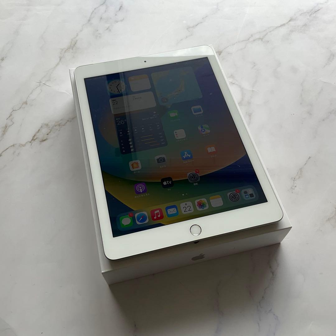 【極美品】Apple iPad 第5世代 Wi-Fi Cellular 32GB