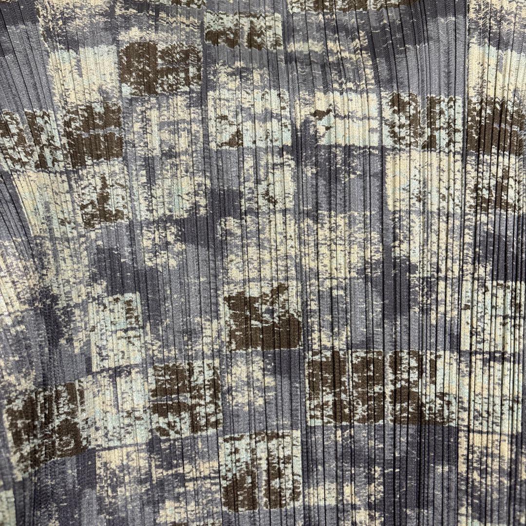 PLAYS PLUS プリーツ半袖Tシャツ グレー系