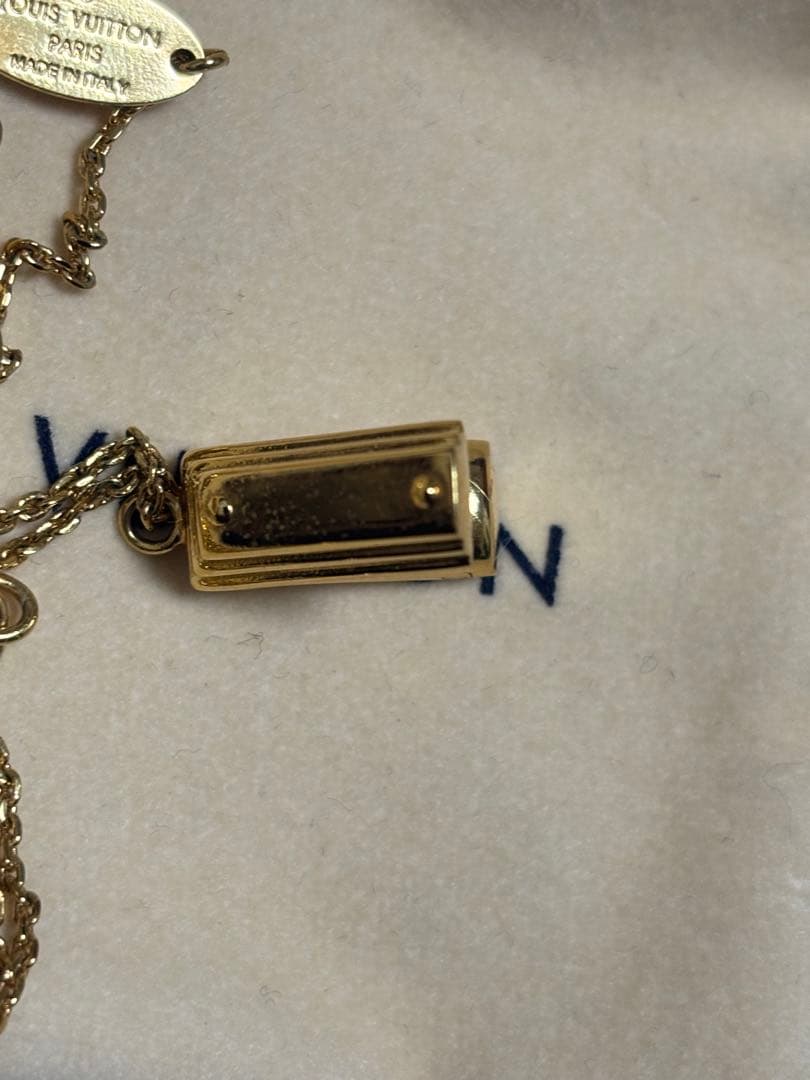 ルイヴィトン　ネックレス・LV＆ME A