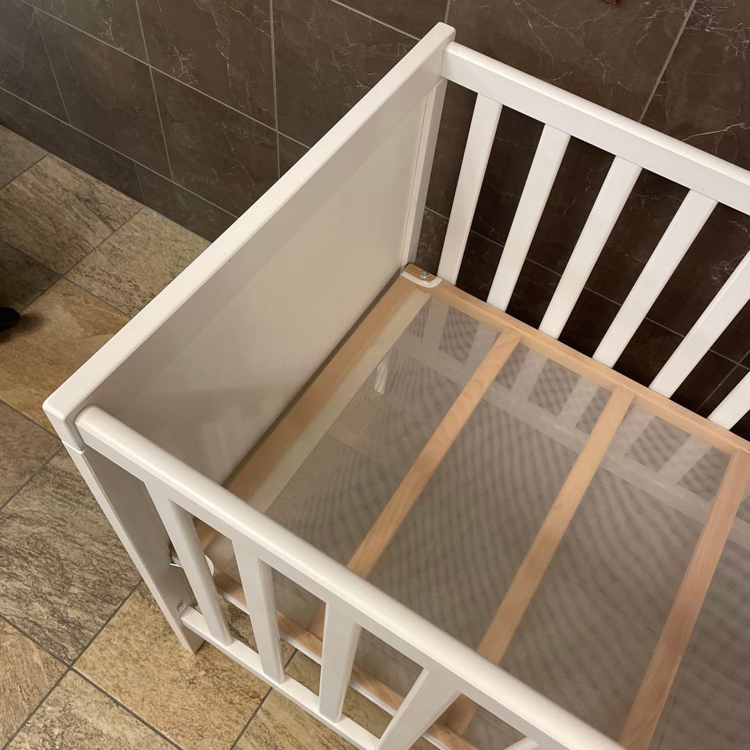 ベビーベッド⭐︎イケア　SUNDVIK マットレス、ベッドバンパー、シーツセット