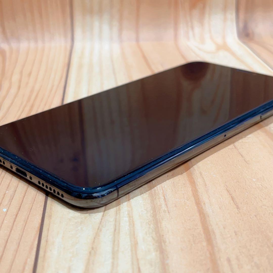 SIMフリー 本体 iPhone XS Max 256 GB 590 グレイ