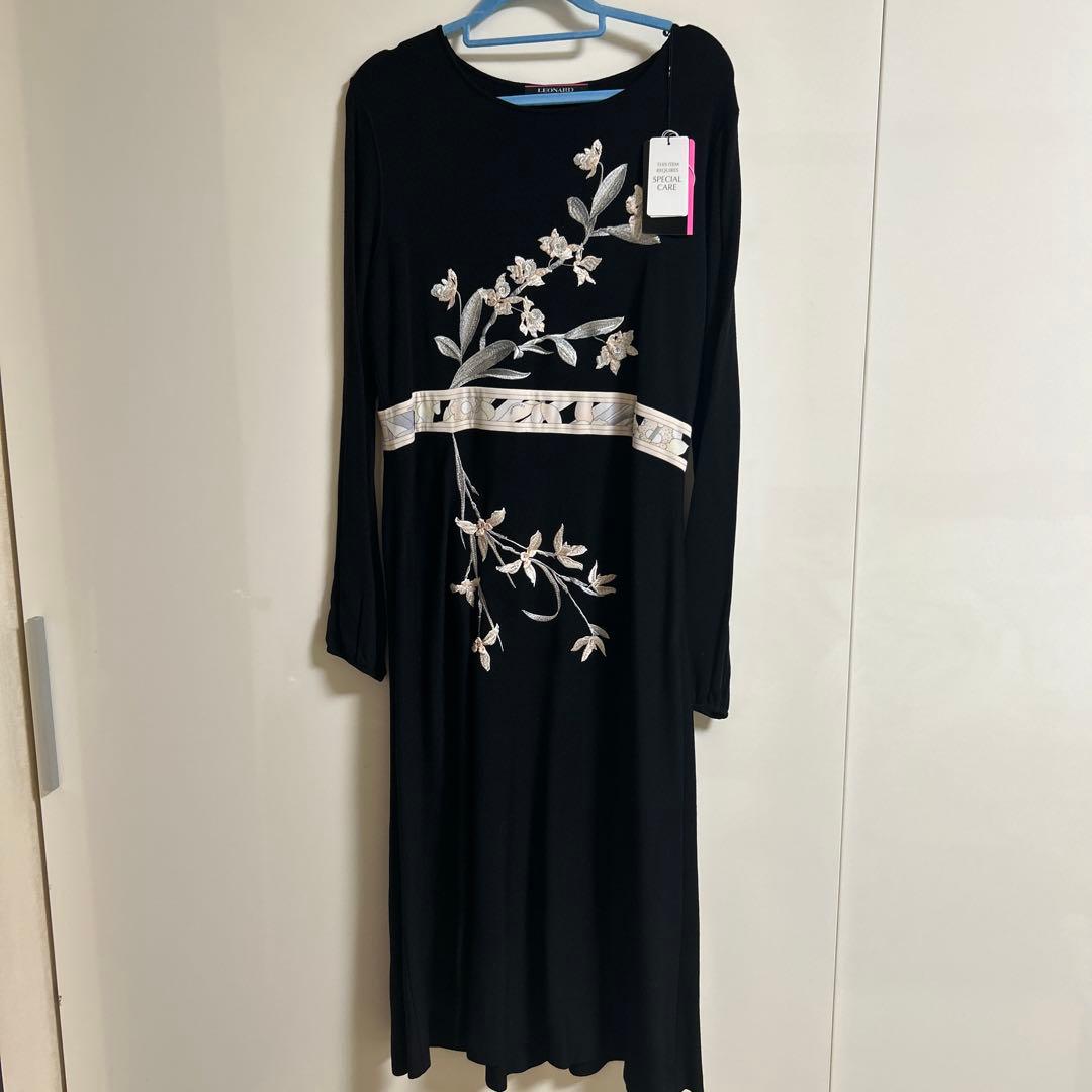 専用です。レオナール 未使用ニットワンピース42