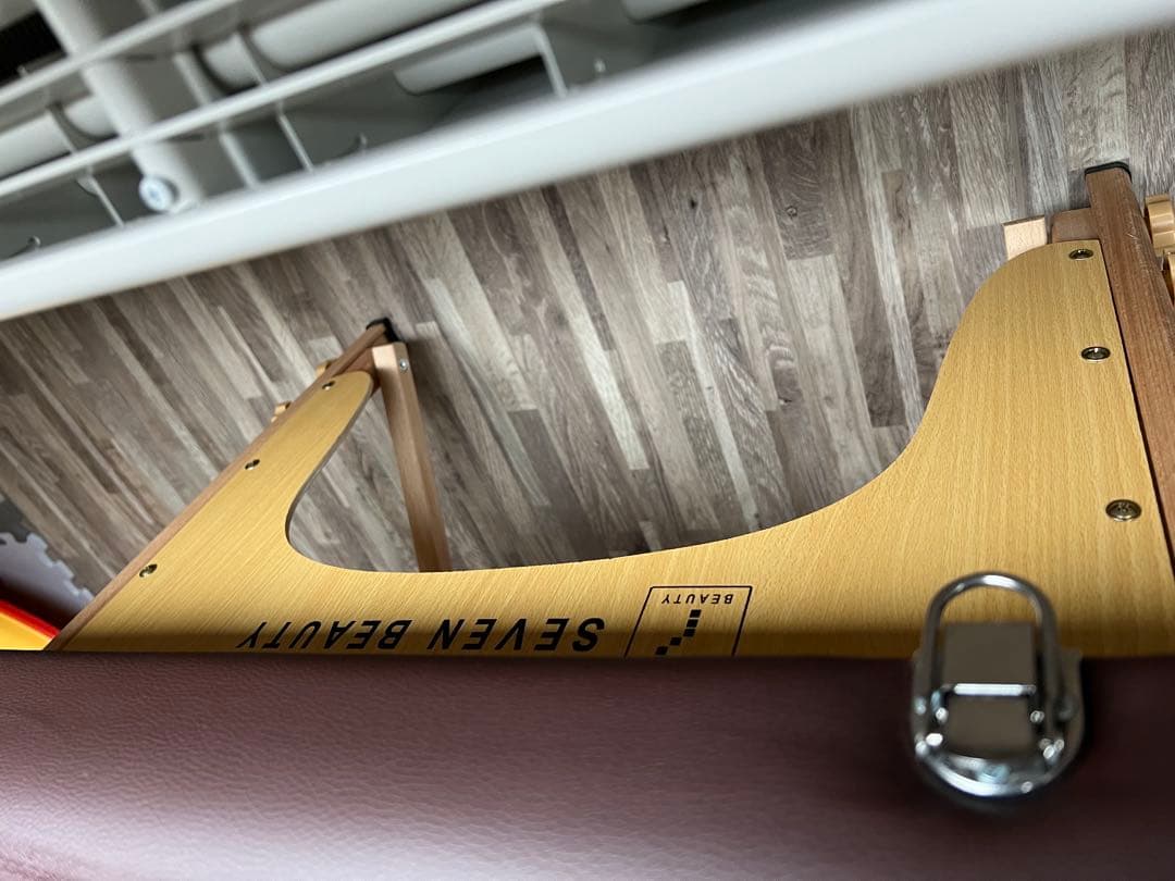 【引き取り・受け渡し希望】 軽量木製折り畳みベッド エステ.整体.マッサージ用