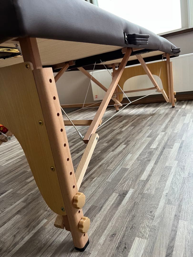 【引き取り・受け渡し希望】 軽量木製折り畳みベッド エステ.整体.マッサージ用