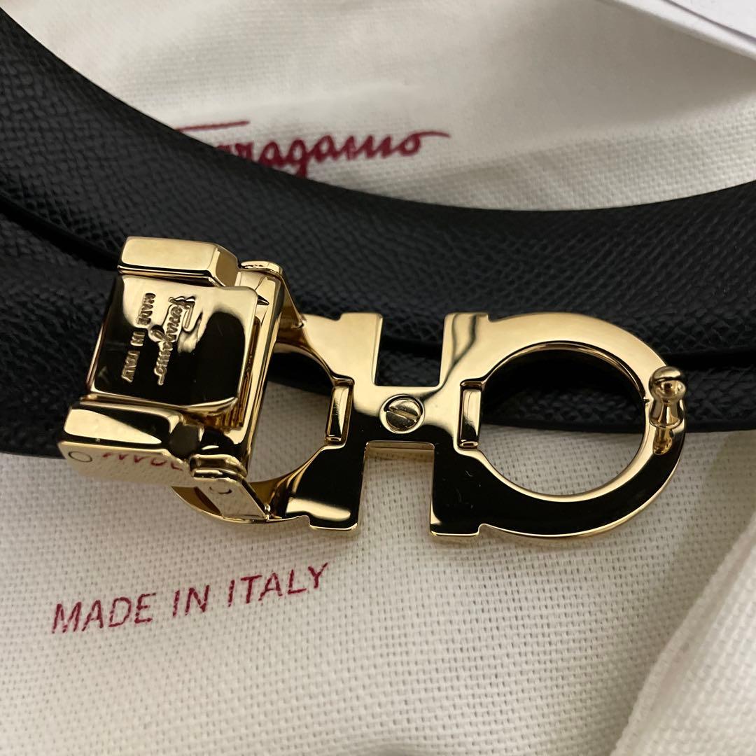 Salvatore Ferragamo レザーベルト リバーシブル黒✖️ベージュ
