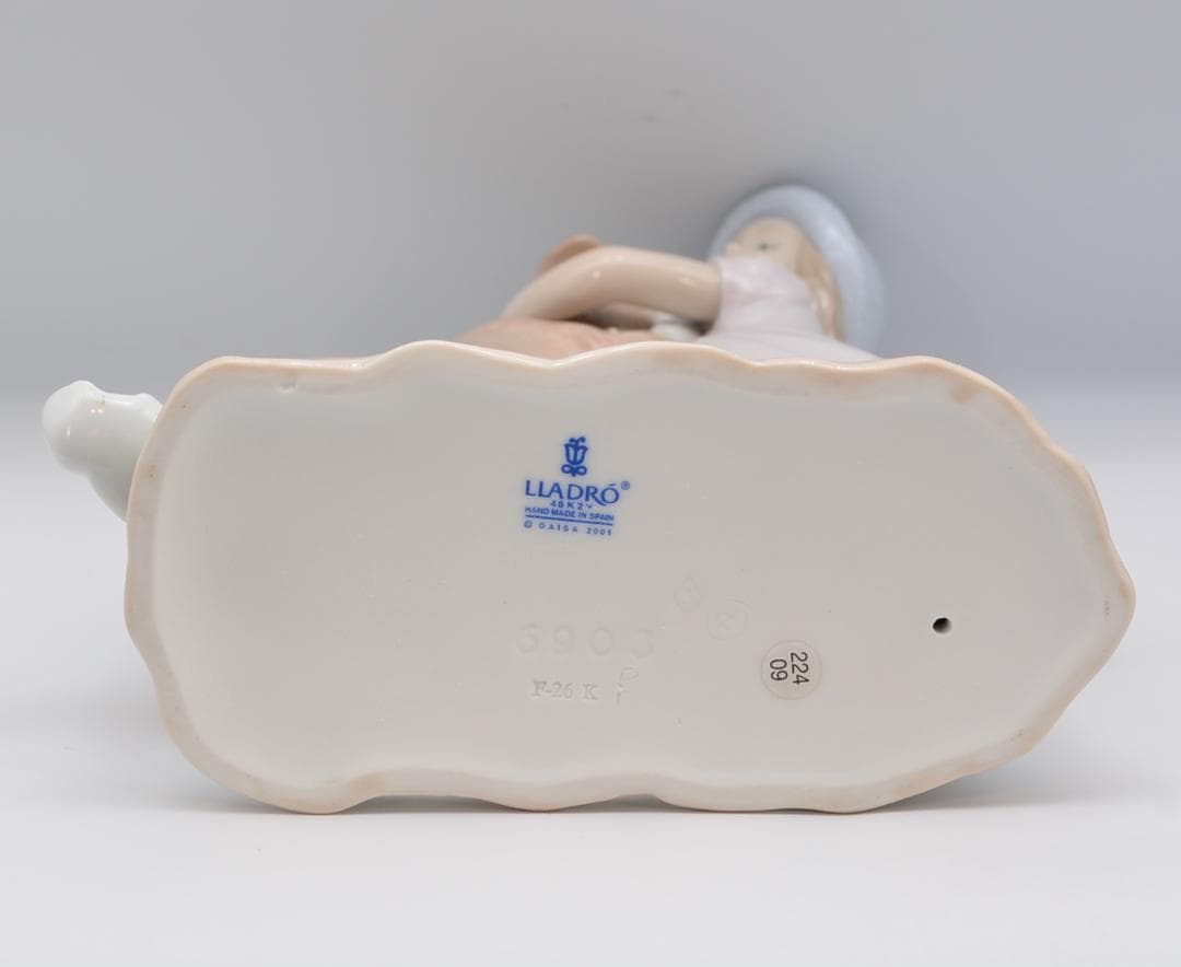 心のこもった歓迎　＃6903　★リヤドロ　スペイン　ポーセリン　ご成約済み