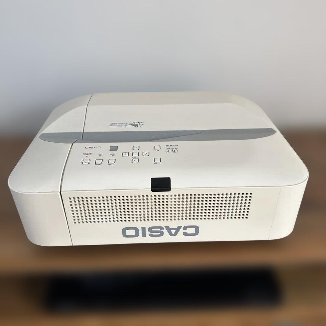 CASIO 単焦点プロジェクターXJ-UT310WN 本体 ホワイト