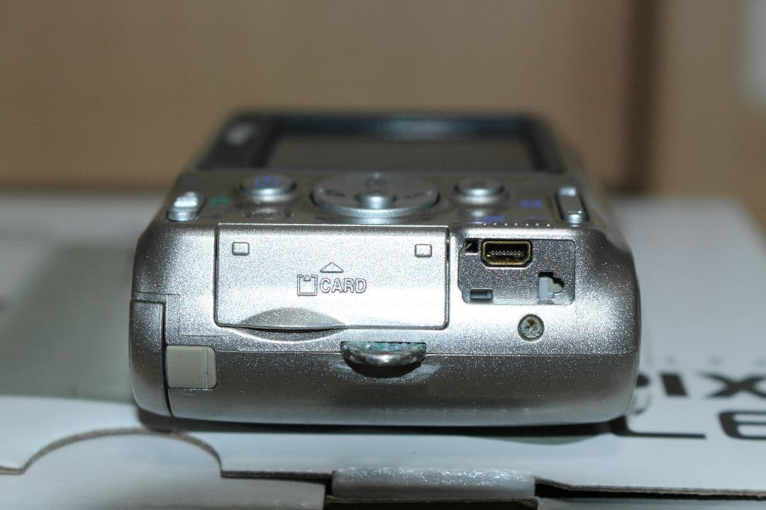 【激レア】Nikon ニコン COOLPIX L6 箱付き・電池・SD付属