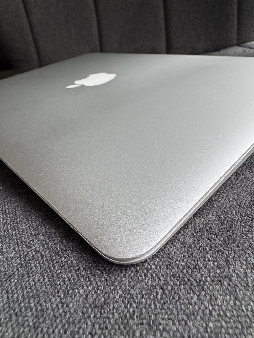 さ*1様 MacBook Air Early 2015/13.3インチ/SSD