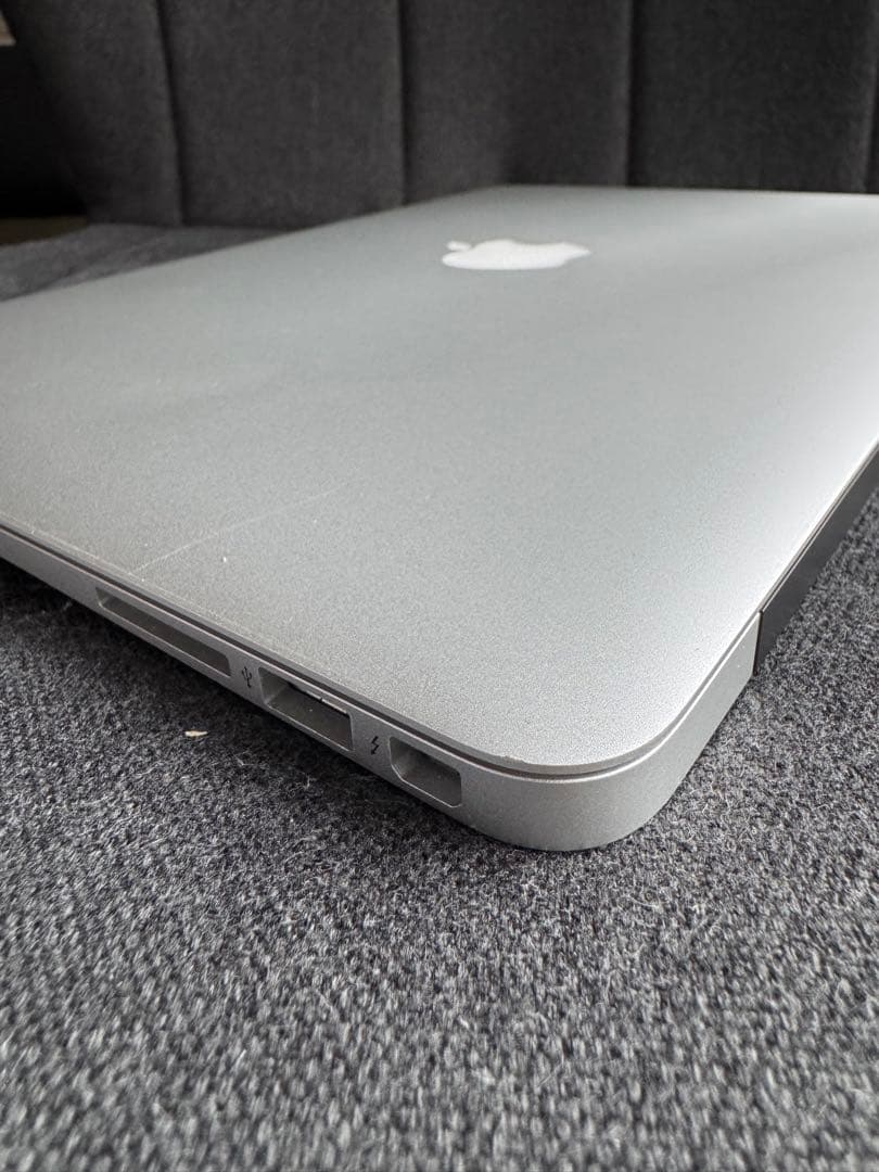 さ*1様 MacBook Air Early 2015/13.3インチ/SSD