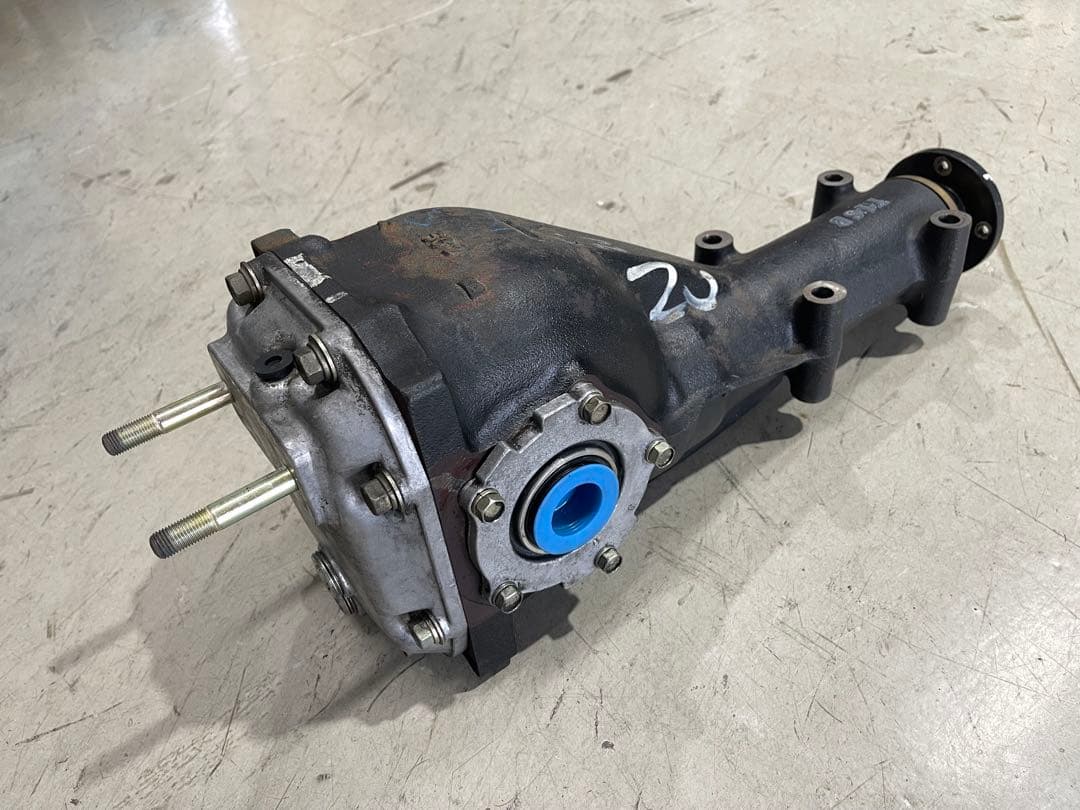 スバルGC8WRX stiリアデフ