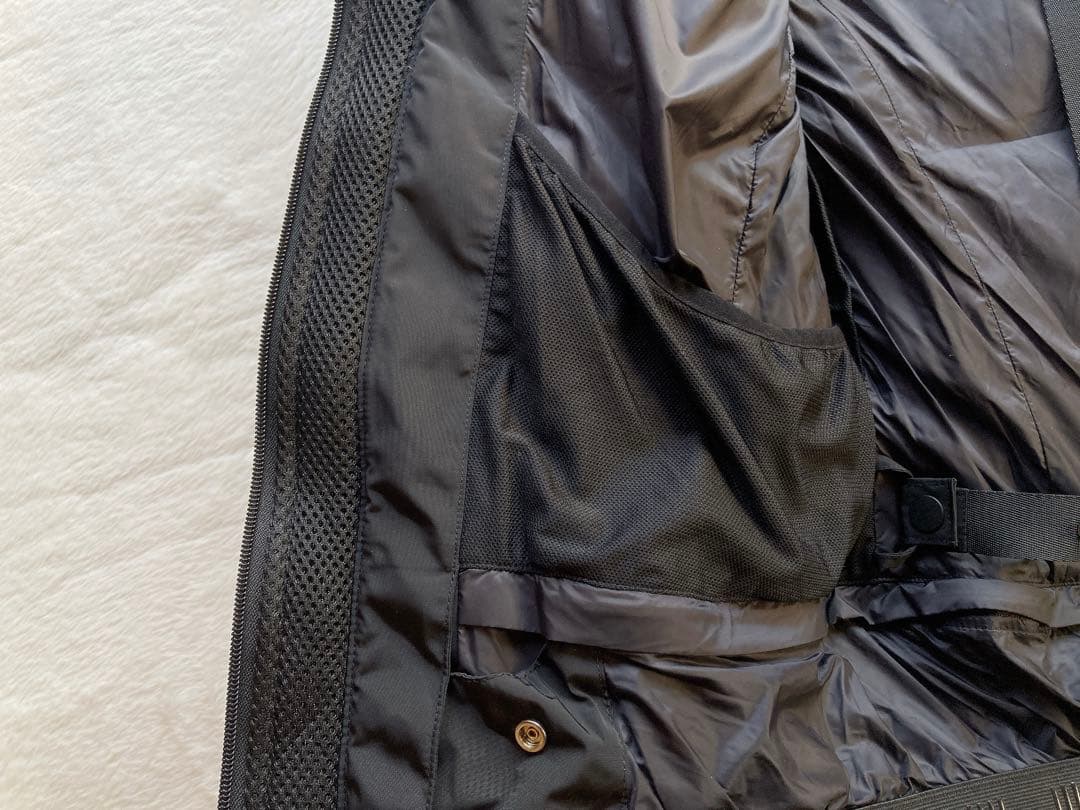 ZARA Ski Collection ブラックダウンジャケット