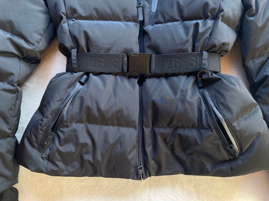 ZARA Ski Collection ブラックダウンジャケット