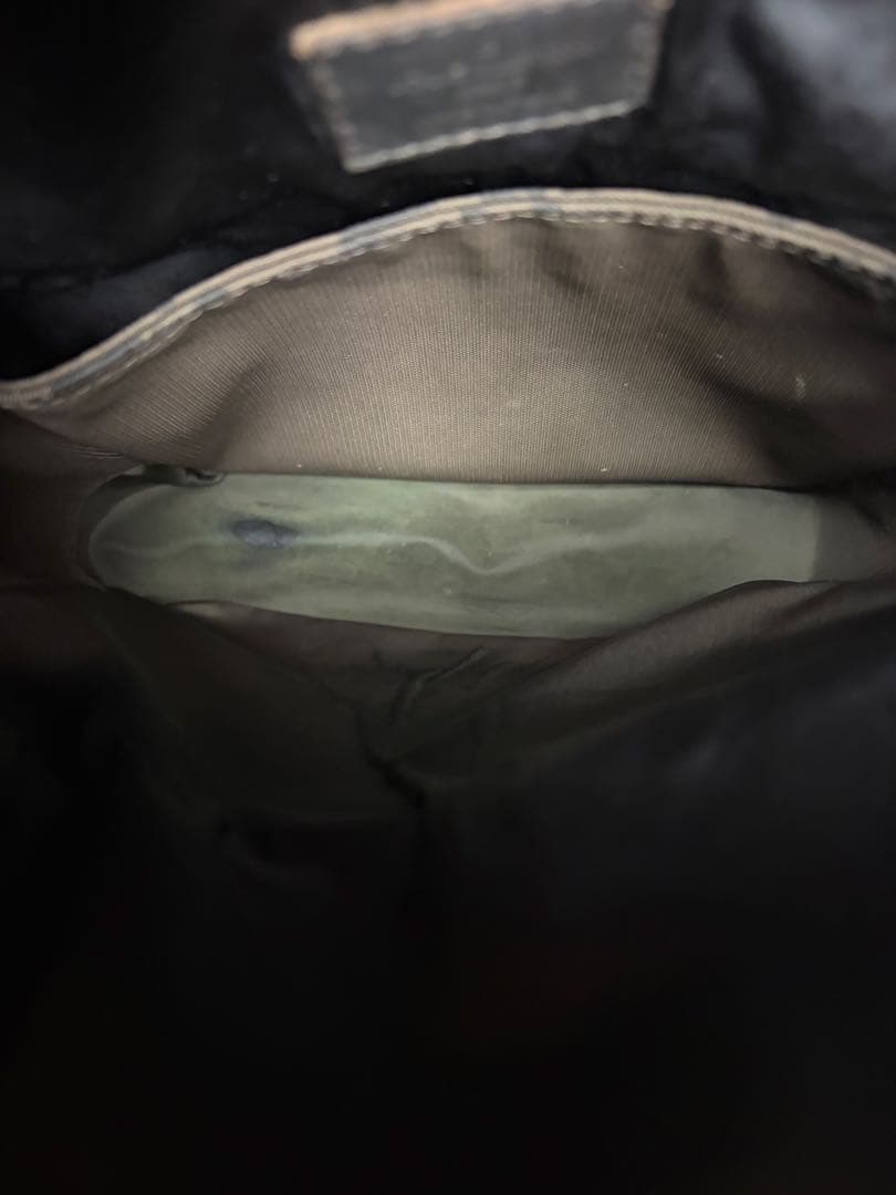 LOUIS VUITTONルイヴィトン　ショルダーバック